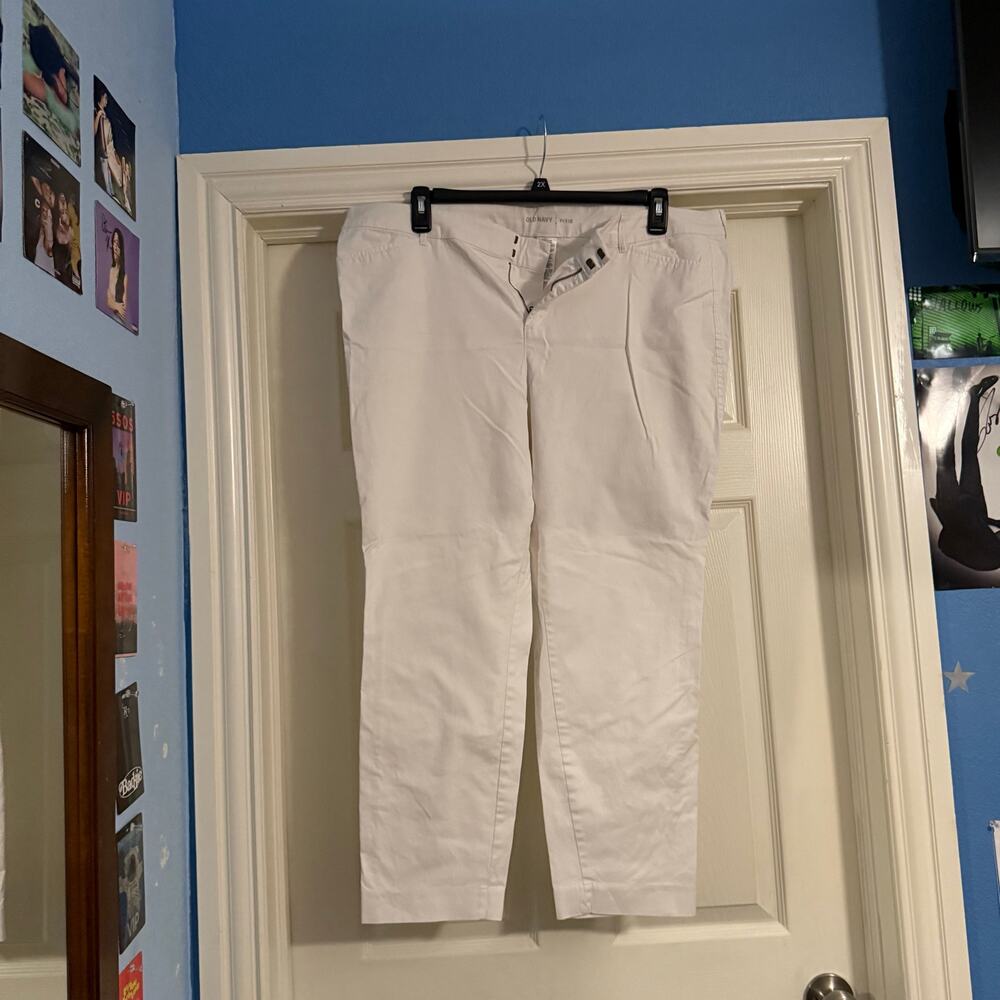 Old Navy pixie pants in size 18 regular in white
